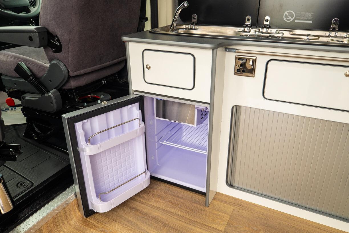 Fridge Vr200
